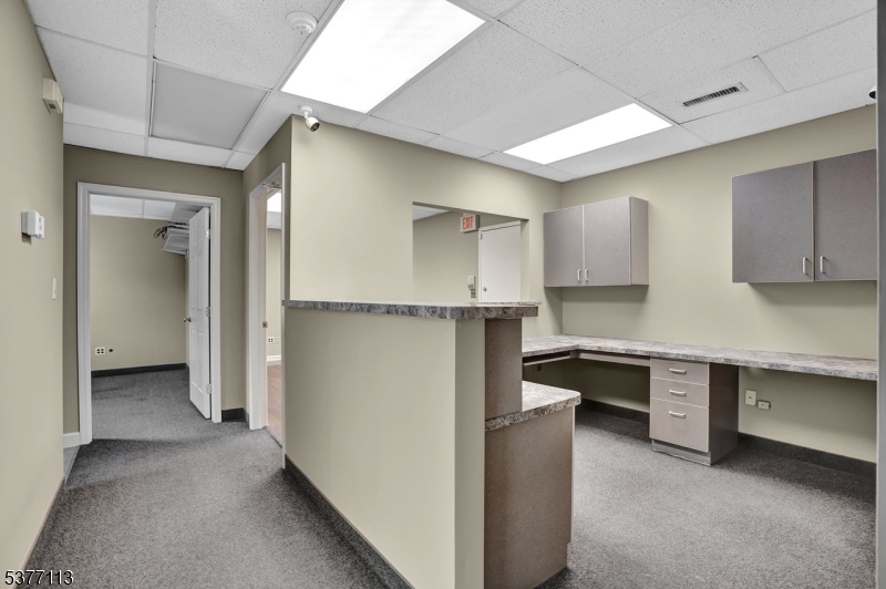 Florham Park Boro, NJ 07932,256 Columbia Tpke