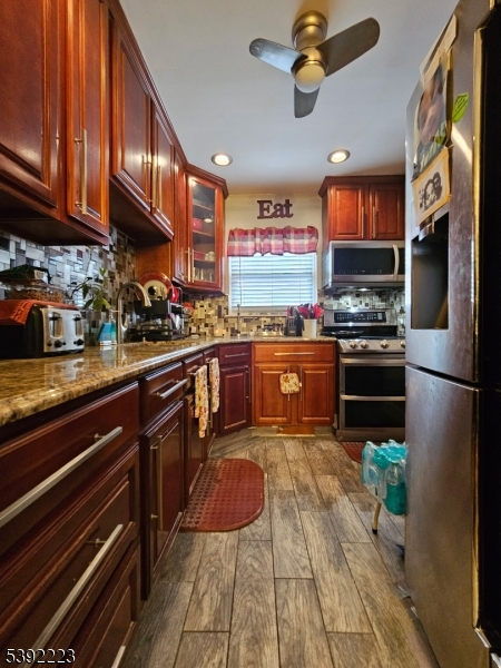 100 Luttgen Pl #B1, Linden City, NJ 07036