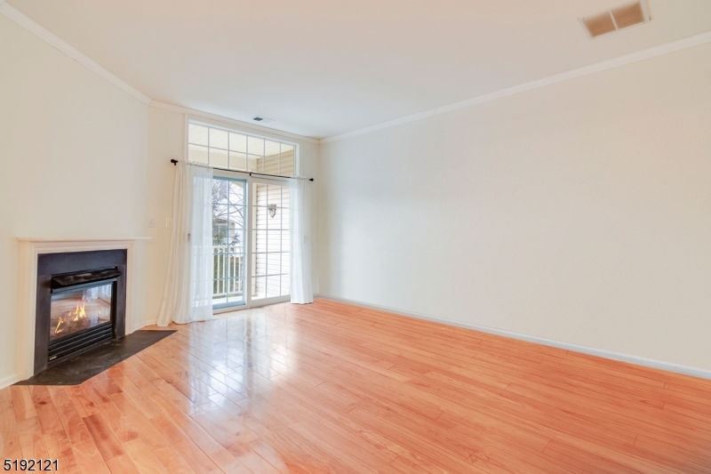 621 Binghampton Ln, Livingston Twp., NJ 07039