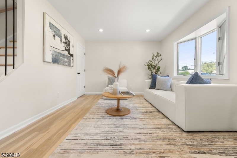 Belleville Twp., NJ 07109,93 Passaic Ave