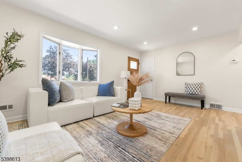 Belleville Twp., NJ 07109,93 Passaic Ave