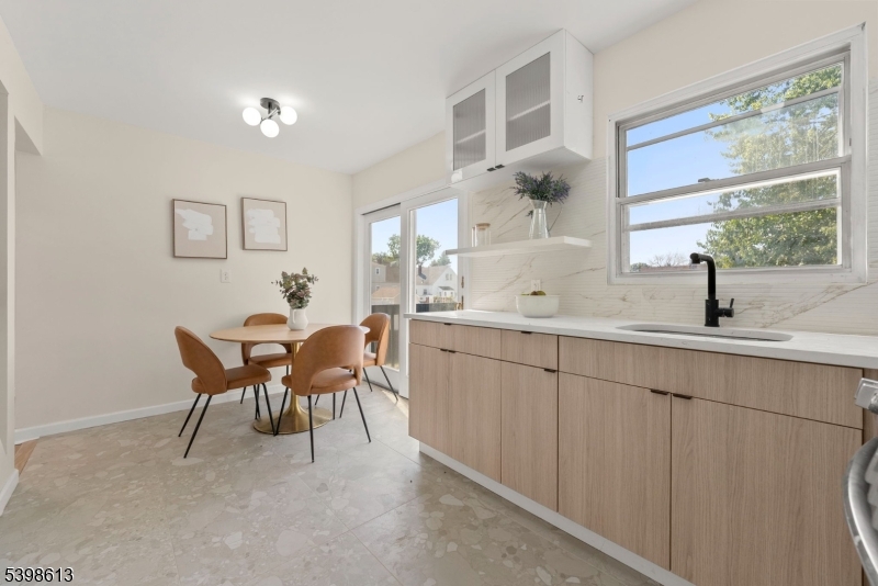 Belleville Twp., NJ 07109,93 Passaic Ave