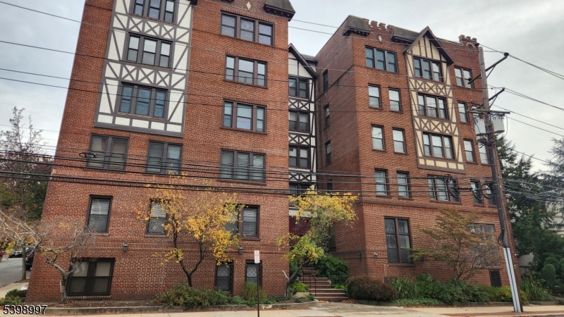 109 Grand Ave, Englewood City, NJ 07631