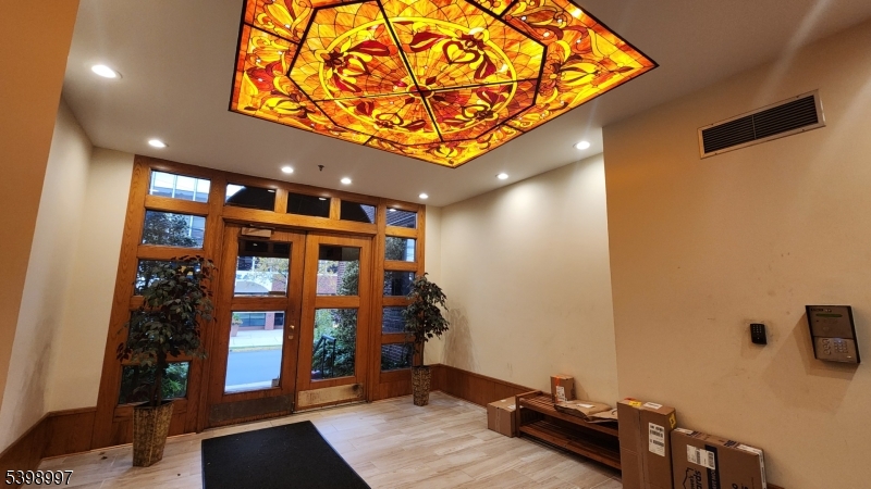 Englewood City, NJ 07631,109 Grand Ave