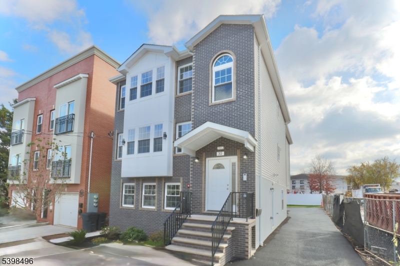 32 Garibaldi Ave #1, Newark City, NJ 07114