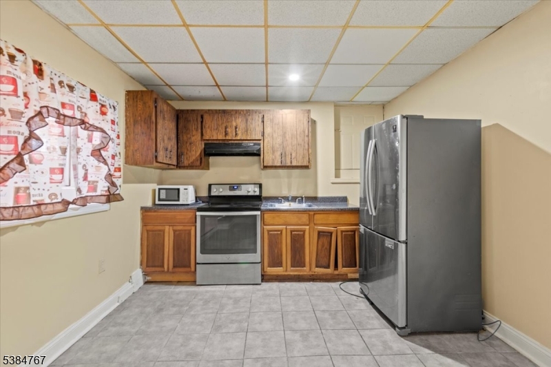 Paterson City, NJ 07501,331 Market St