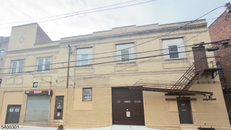 West New York Town, NJ 07093,333 53Rd Aka5216Pal Ave