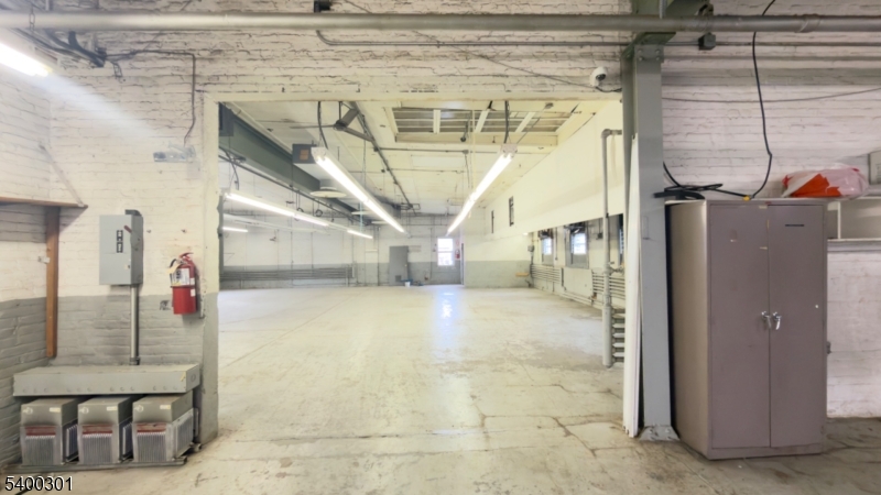 West New York Town, NJ 07093,333 53Rd Aka5216Pal Ave