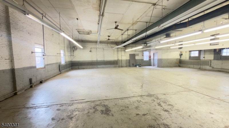 West New York Town, NJ 07093,333 53Rd Aka5216Pal Ave