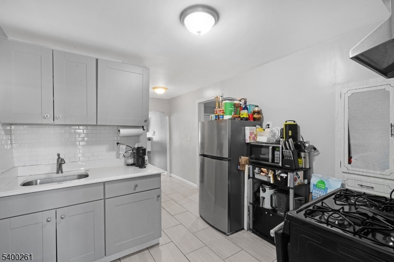 Belleville Twp., NJ 07109,279 Belmont Ave