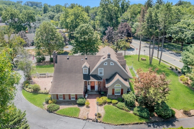 Paramus Boro, NJ 07652,174 Paramus Rd