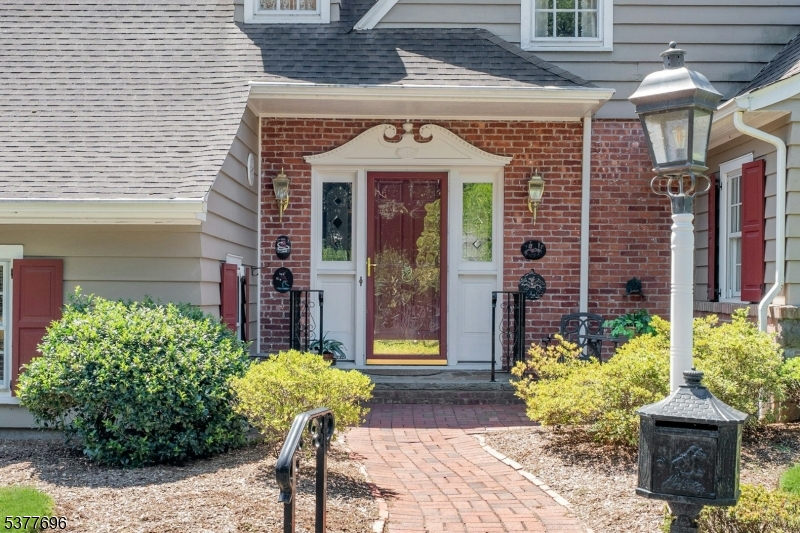 Paramus Boro, NJ 07652,174 Paramus Rd