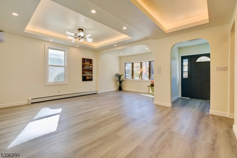 Little Falls Twp., NJ 07424,58 Zeliff Ave