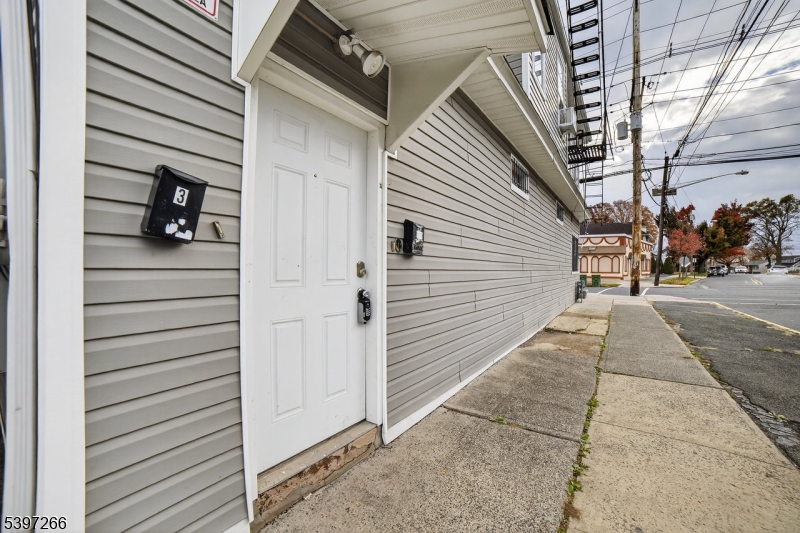 Roselle Boro, NJ 07203,301 E 9Th Ave