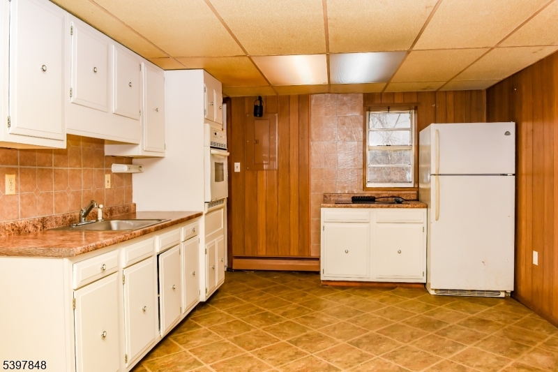 West Milford Twp., NJ 07480,213 Otterhole Rd