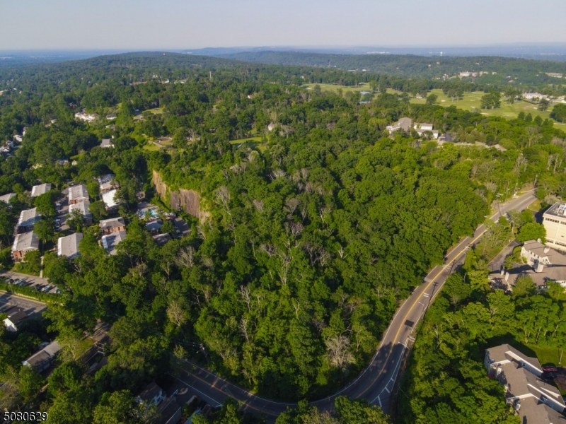 West Orange Twp., NJ 07052,2 Ridge Rd