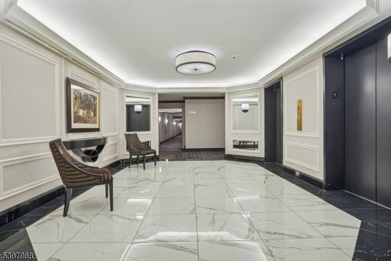 Verona Twp., NJ 07044,2 Claridge Dr Apt 1CW #1CW