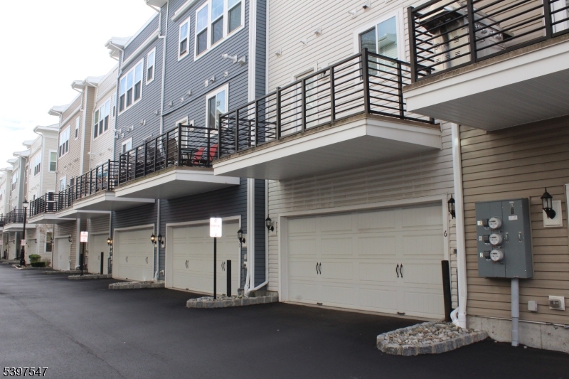 North Brunswick Twp., NJ 08902,6 Bond St