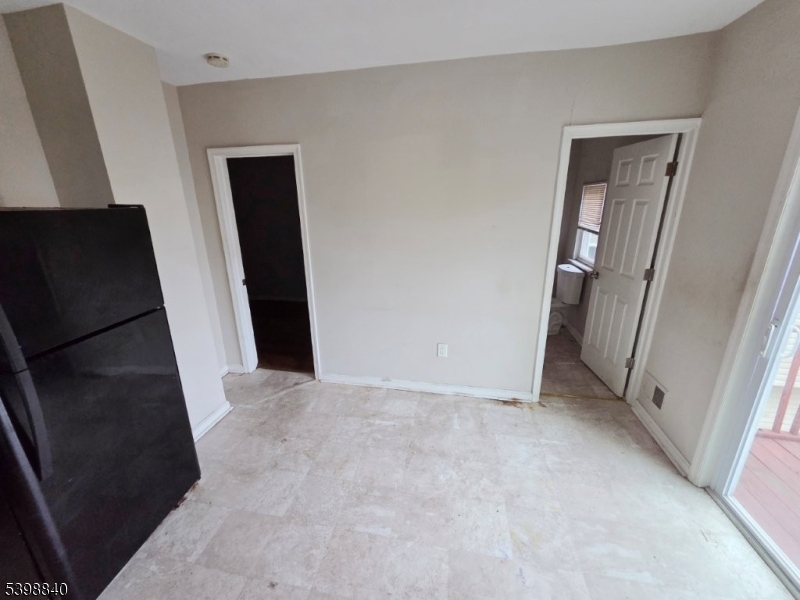 Elizabeth City, NJ 07206,541 Fulton St