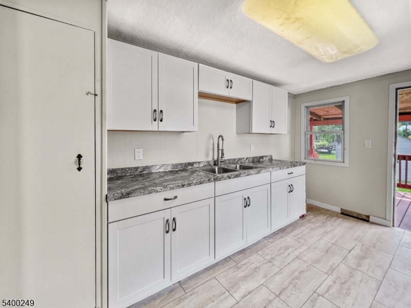 Belvidere Twp., NJ 07823,175 Market St