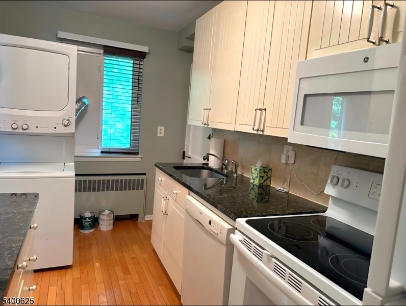 Springfield Twp., NJ 07081,12B Troy Dr #B