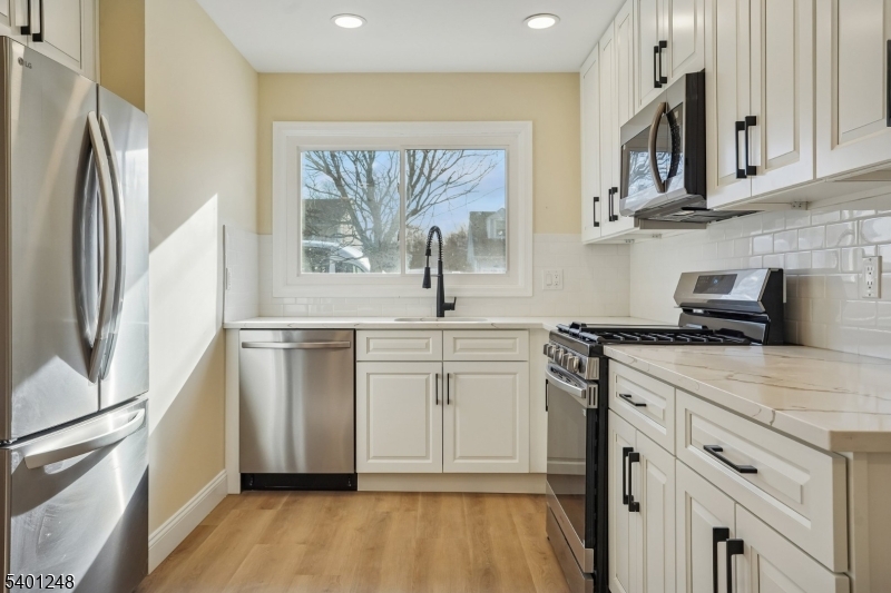 Summit City, NJ 07901,11 Washington Ave #1