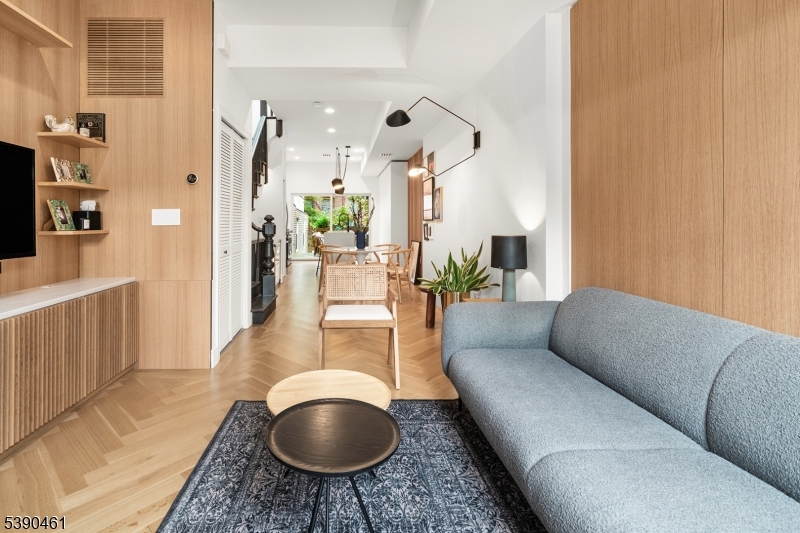 18-1/2 Highland Ave, Jersey City, NJ 07306