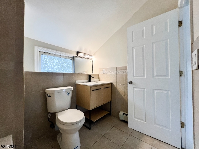 East Orange City, NJ 07017,134 N 14Th St