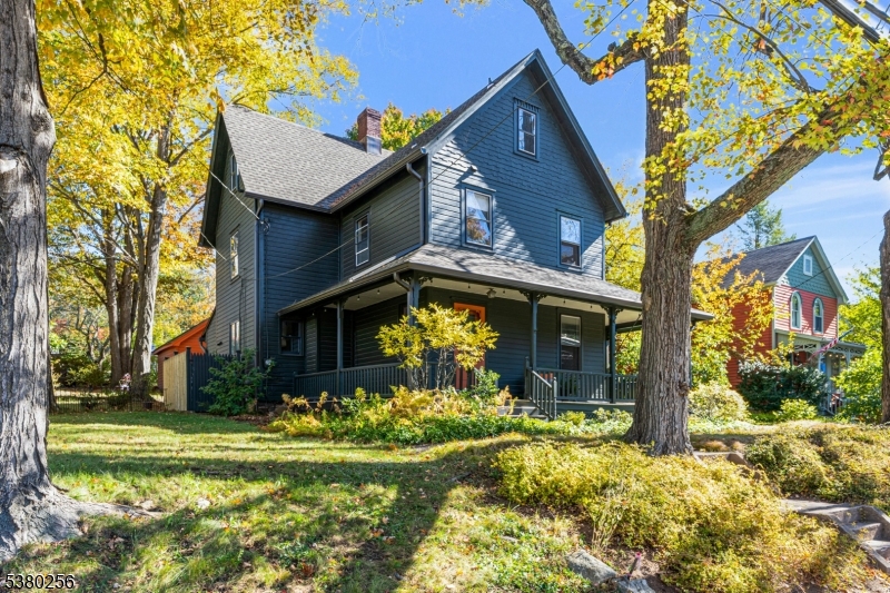 Peapack Gladstone Boro, NJ 07934,52 Mendham Rd