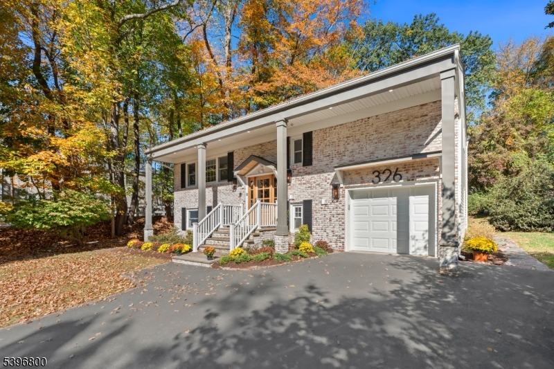 Essex Fells Twp., NJ 07021,326 Runnymede Rd