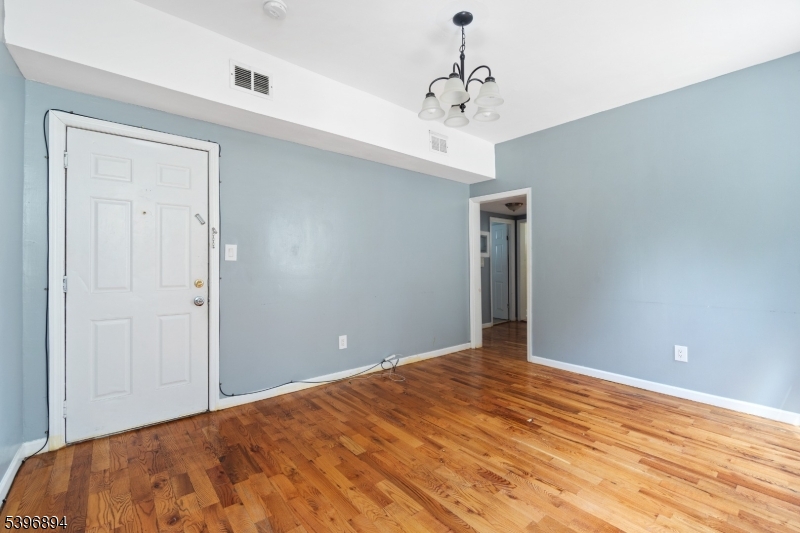 14 Treacy Ave, Newark City, NJ 07108