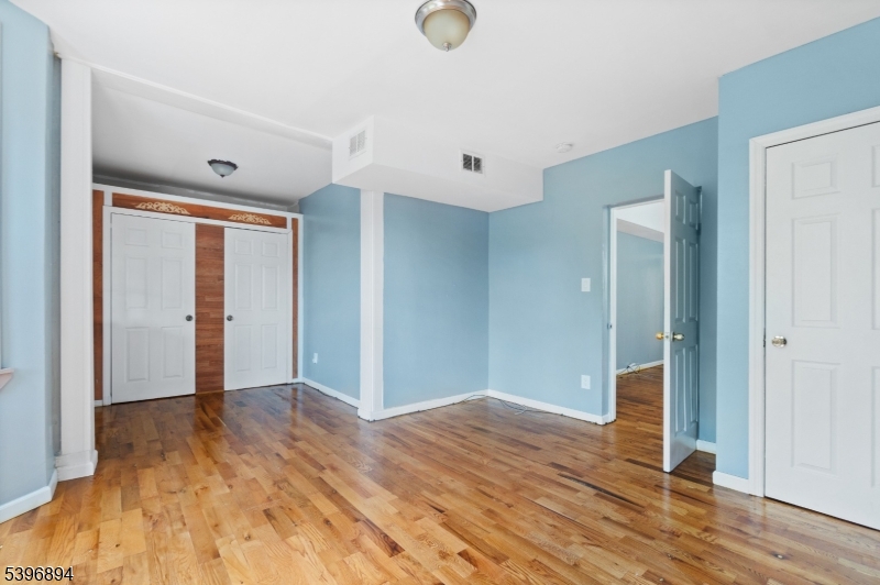 Newark City, NJ 07108,14 Treacy Ave