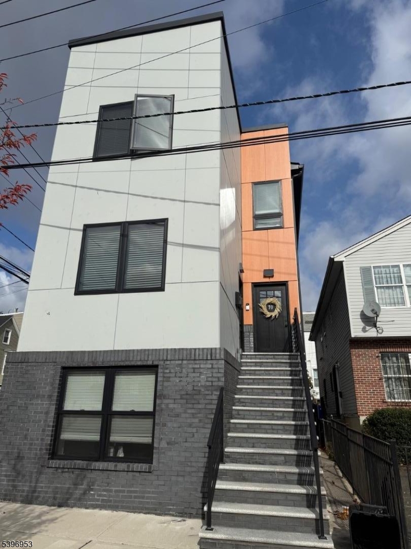 70 19Th Ave, Newark City, NJ 07103