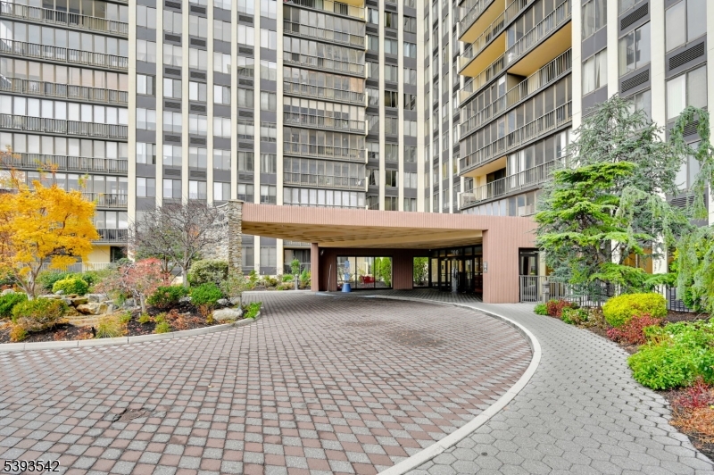 Cliffside Park Boro, NJ 07010,300 Winston Dr-C1601 #1601