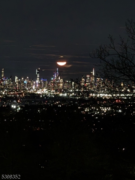 Verona Twp., NJ 07044,1 Claridge Dr #726