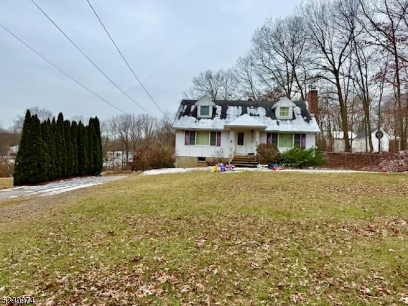 12 Cozy Lake Rd, Jefferson Twp., NJ 07438