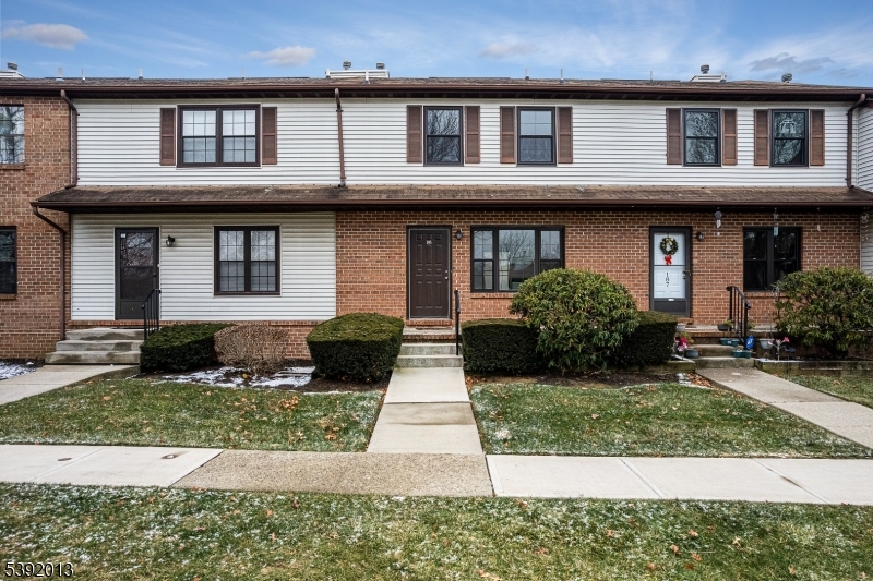 185 Cynthia Dr, Mansfield Twp., NJ 07840