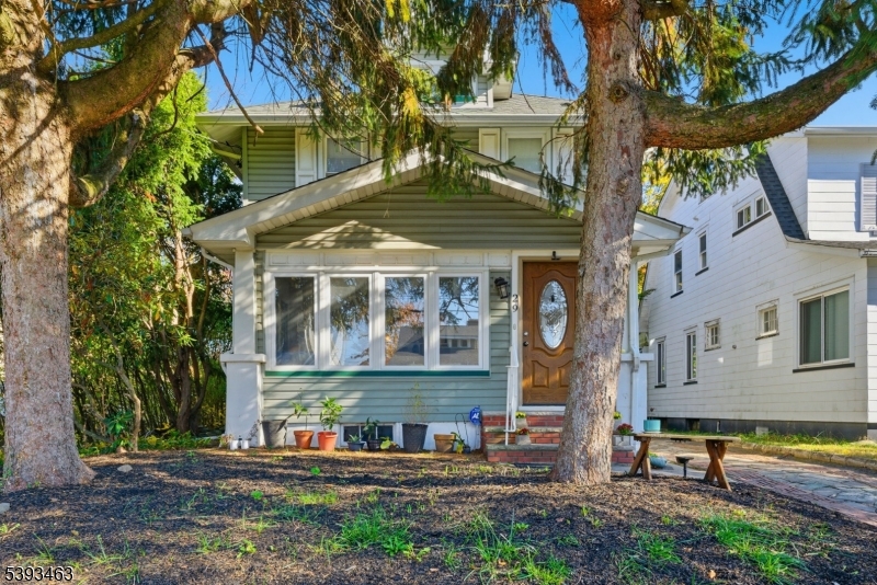 Montclair Twp., NJ 07042,29 Enfield Ave