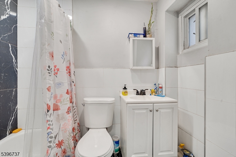 Bloomfield Twp., NJ 07003,14 Crown St