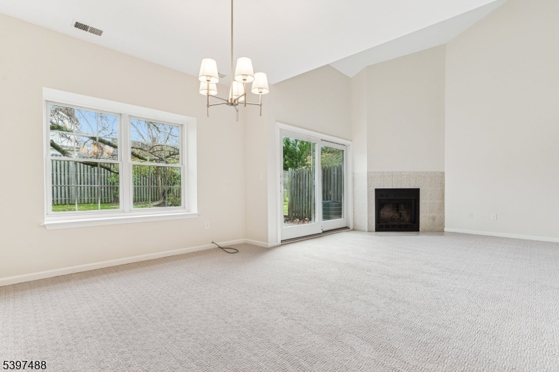 Madison Boro, NJ 07940,318 Main St #34