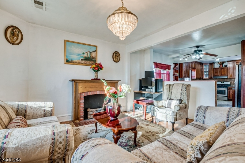 Rahway City, NJ 07065,651 W Lincoln Ave