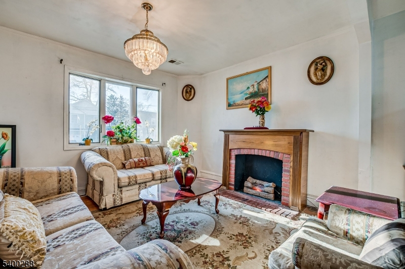 Rahway City, NJ 07065,651 W Lincoln Ave