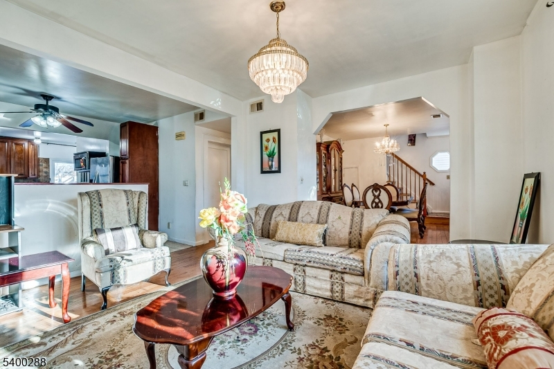 Rahway City, NJ 07065,651 W Lincoln Ave