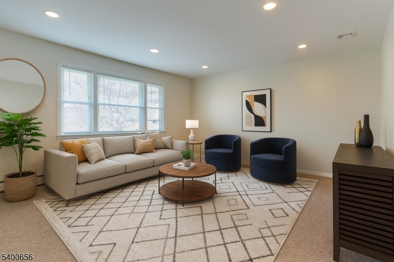 15 Sanford St, Clifton City, NJ 07011