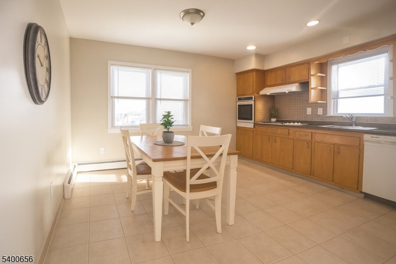 Clifton City, NJ 07011,15 Sanford St