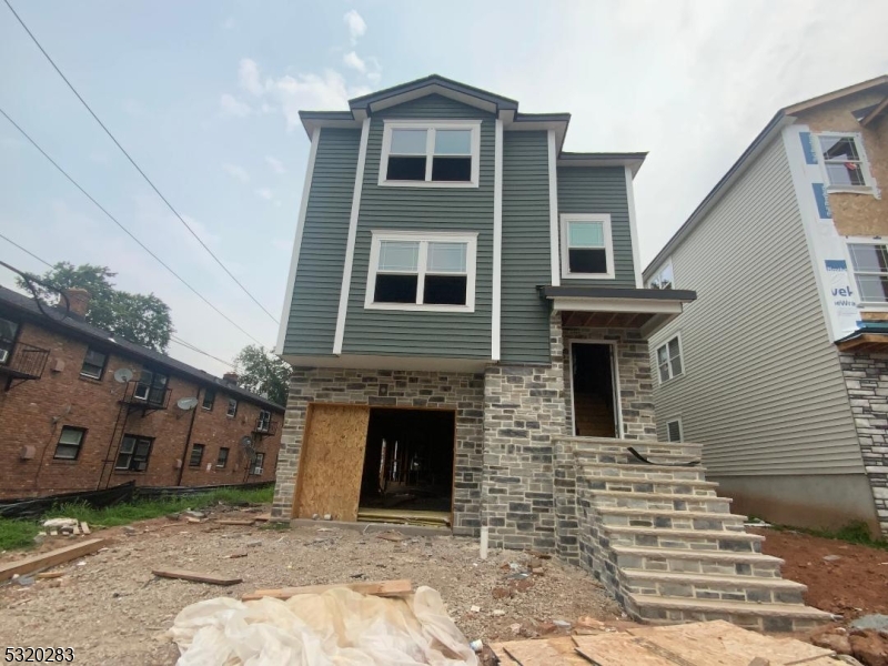 Elizabeth City, NJ 07208,307 Chilton St