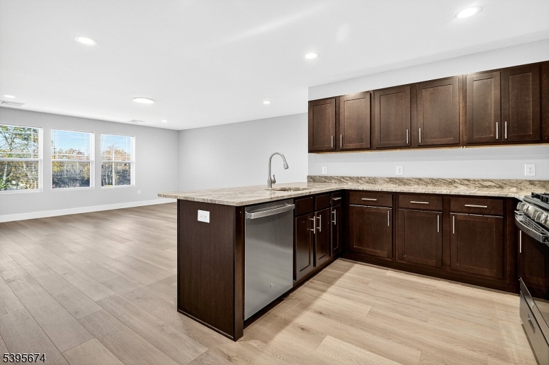 Hillsborough Twp., NJ 08844,692 Us Highway 206 #205