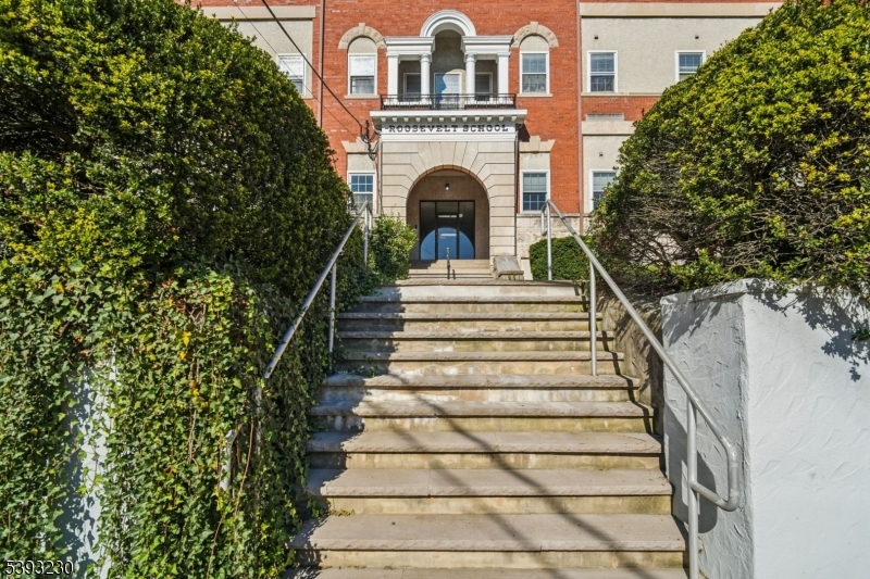 Summit City, NJ 07901,103 Park Ave #206