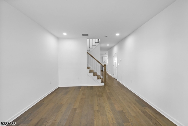 Roselle Boro, NJ 07203,410 Morris Pl