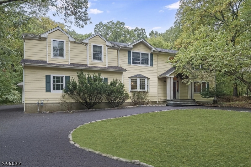 240 Ottowa Ln, Franklin Lakes Boro, NJ 07417